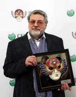 MOSCOW, RUSSIA â€“ MARCH 27, 2018: Actor Alexander Shirvindt poses for a photograph after he receives a special 2018 Golden Mask award in the Outstanding contribution to the theatrical arts category, at a ceremony at the Bolshoi Theatre. Vyacheslav Prokofyev TASS  TS079942