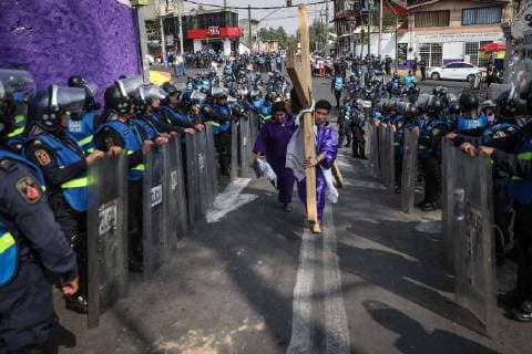 March 30, 2018 - CIUDAD DE MEXICO, Religion Religion-Viacrucis CDMX.- Aspectos de la 175 representacion de la Pasion de Cristo este viernes 30 de marzo 2018, en la delegacion Iztapalapa. Foto: Agencia EL UNIVERSAL Juan Carlos Reyes MAR  - ZUMAu78_ 20180330_zaf_u78_088 Copyright: xJuancarlosreyesgx