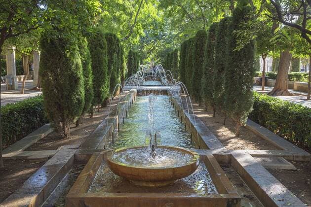 Water fountain and pool, Parc S Hort del Rei, Palma de Mallorca, Mallorca (Majorca), Balearic Islands, Spain, Europe Copyright: MarcoxSimoni 718-2286