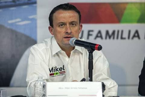 April 2, 2018 - EUM20180402POL14.JPG.CIUDAD DE MEXICO, Elections Elecciones Arriola.- El candidato del PRI a la Jefatura de Gobierno de la CDMX, Mikel Arriola, presenta plan para acabar con la inseguridad publica, este lunes 2 de abril de 2018. Foto: Agencia EL UNIVERSAL RDB.  - ZUMAu78_ 20180402_zaf_u78_028 Copyright: xCamilaxMatax