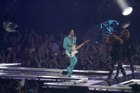 MIAMI, FL - FEBRUARY 4: Prince Rogers Nelson The artist known as Prince has died at 57 on April 21, 2016. Prince performs at Super Bowl XLI - Indianapolis Colts vs Chicago Bears on February 4, 2007 at Dolphin Stadium in Miami Gardens, Florida..People: Prince. Miami Gardens United States Of America - ZUMAs214 20070204_zba_s214_042 Copyright: xSMGx