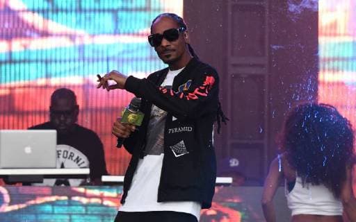 April 6, 2018 - Fort Lauderdale, Florida, U.S. - Snoop Dogg performs at the Tortuga Music Festival in Fort Lauderdale. Fort Lauderdale USA - ZUMAm67_ 20180406_zaf_m67_168 Copyright: xJimxRassolx
