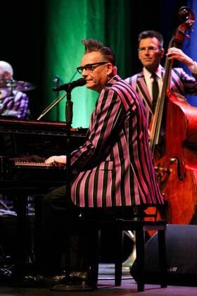 134 GOETZ ALSMANN and Band perform live at Admiralspalast, Berlin, 09.03.2018 Berlin Deutschland, Germany *** 134 GOETZ ALSMANN and Band perform live at Admiralspalast Berlin 09 03 2018 Berlin Germany Germany Copyright: xPOP-EYE AndreasxWengelx POPEYEBrigitteHeinrich10092157