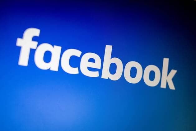 US: FB illustrations ahead of Zuckerberg s testimo In a photo illustration, the Facebook logo is seen on a computer screen, April 7, 2018. Company CEO Mark Zuckerberg will head to Washington, D.C. next week to testify before committees in both the House and Senate. Philadelphia PA United States  MichaelxCandelori