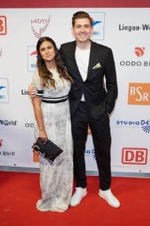 Steffi Brungs mit Freund Christian Wackert - Verleihung des 13.Victress Awards 2018 in Berlin am 09.04.2018. 13.Victress Awards Gala 2018 *** Steffi Brungs with friend Christian Wackert Presentation of the 13th Victress Award 2018 in Berlin on 09 04 2018 13 Victress Awards Gala 2018