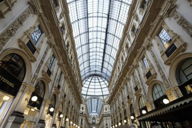 April 1, 2018 - Milan, Italy - VoÂ­ctor Manuel II gallery in Milan, a building formed by two perpendicular arcades with a glass vault that cross forming an octagon; It is a unique space located on the north side of Piazza del Duomo in Milan. Italy 1 April 2018 Milan Italy  - ZUMAn230 20180401_zaa_n230_600 Copyright: xOscarxGonzalezx