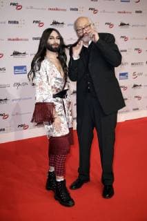 Conchita und Karl Dall bei der 13. Verleihung des PRG Live Entertainment Award in der Festhalle Frankfurt. Frankfurt am Main, 09.04.2018