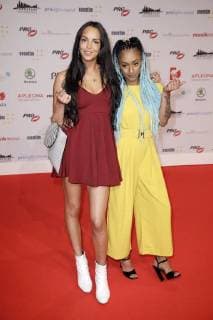 Juju undNura (SXTN) bei der 13. Verleihung des PRG Live Entertainment Award in der Festhalle Frankfurt. Frankfurt am Main, 09.04.2018