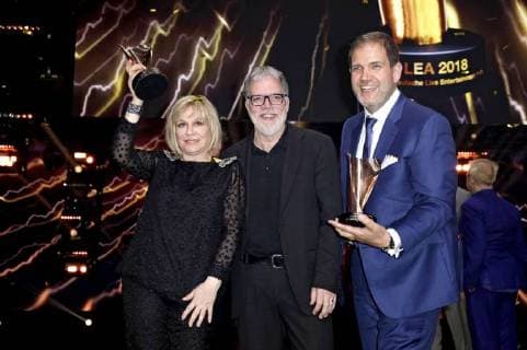 Mary Roos, Wolfgang Trepper und Jan Mewes bei der 13. Verleihung des PRG Live Entertainment Award in der Festhalle Frankfurt. Frankfurt am Main, 09.04.2018