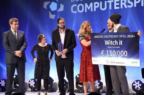 Markus Söder, Tina Heitmann, Christoph Rienäcker, Barbara Schöneberger, Nils Ohlig und Lukas Köhne bei der Verleihung des Deutschen Computerspielpreises 2018 im Kesselhaus. München, 10.04.2018