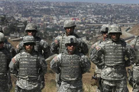 Bilder des Tages April 11, 2018 - (File Photo) - California Gov. Brown has agreed to send more National Guard troops to the border with Mexico, but said Wednesday they will not be used to support any immigration enforcement or to build a border wall. PICTURED: Aug. 18, 2010 - San Diego, California, U.S. - California National Guard troops, who are part of Task Force Sierra, stood in formation at the border with Mexico in the background. San Diego U.S. - ZUMAs44_ 20100818_zaf_s44_007 Copyright: xJohnxGibbinsx