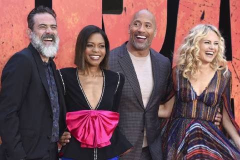 Bilder des Tages Jeffrey Dean Morgan, Naomie Harris, Dwayne Johnson und Malin Akerman bei der Premiere des Kinofilms Rampage - Big meets Bigger im Cineworld Empire Leicester Square. London, 11.04.2018 Jeffrey Dean Morgan, Naomie Harris, Dwayne Johnson, Malin Akerman *** Jeffrey Dean Morgan Naomie Harris Dwayne Johnson and Malin Akerman at the premiere of the movie Rampage Big meets Bigger at the Cineworld Empire Leicester Square London 11 04 2018 Jeffrey Dean Morgan Naomie Harris Dwayne Johnson Malin Akerman  Foto:xS.xVasx xFuturexImage