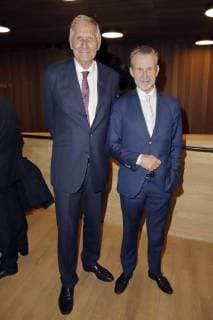 Ulrich Wickert und Ulrich Matthes bei der Verleihung des Nannen Preises 2018 in der Elbphilharmonie. Hamburg, 11.04.2018
