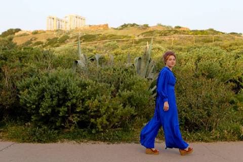 April 12, 2018 - Sounion, Greece - Actress FLORENCE PUGH starring at BBC mini-series Little Drummer Girl starts filming in the archaeological site of Sounion, Greece. Sounion Greece - ZUMAv62_ 20180412_zaf_v62_535 Copyright: xAristidisxVafeiadakisx