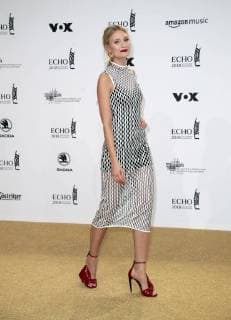 Carolin Niemczyk (Glasperlenspiel) bei Verleihung Deutscher Musikpreis ECHO 2018 in Messe Berlin.