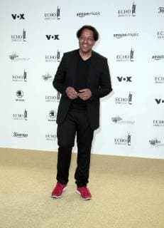 Cherno Jobatey bei Verleihung Deutscher Musikpreis ECHO 2018 in Messe Berlin.