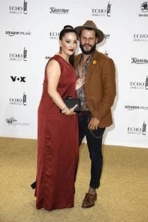 Miyabi Kawai und Manuel Cortez bei der Verleihung vom ECHO POP am 12.04.2018 in Berlin ECHO POP Verleihung 2018 in Berlin