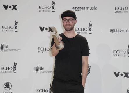Mark Forster (Kategorie Pop National) bei Verleihung Deutscher Musikpreis ECHO 2018 in Messe Berlin.