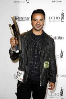 Bilder des Tages Preisträger Luis Fonsi bei der Verleihung vom ECHO POP am 12.04.2018 in Berlin ECHO POP Verleihung 2018 in Berlin - Gewinner Preistraeger Pressroom