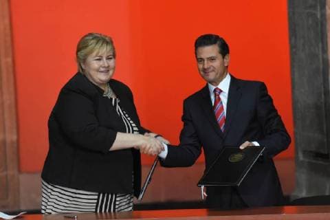 CIDADE DO MÉXICO, DF - 12.04.2018: VISITA OFICIAL DO PRIMEIRO MINISTRO DA NOR - Norwegian Prime Minister Erna Solberg and Mexico& 39;s Presi ent Enrique Pena Nieto are seen during a National Palace meeting on April 12, 2018 in Mexico CiMexico. The The reason for its working visit is mainly to focus on the theme of Energy x1513858x  CarlosxTischler
