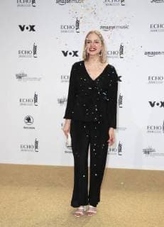 Julia Engelmann bei Verleihung Deutscher Musikpreis ECHO 2018 in Messe Berlin.