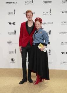 Tobias van de Meiklokjes, Eenie van de Meiklokjes bei Verleihung Deutscher Musikpreis ECHO 2018 in Messe Berlin.