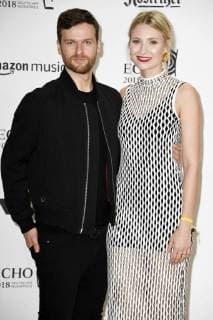 Daniel Grunenberg und Carolin Niemczyk (Glasperlenspiel) bei der 27. Verleihung des Deutschen Musikpreises Echo 2018 in der Messe Berlin. Berlin, 12.04.2017