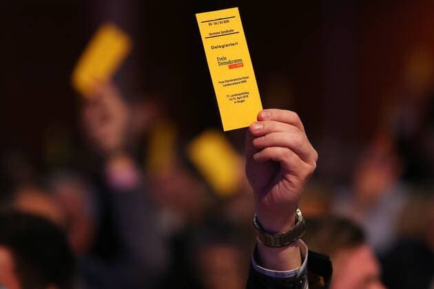 Allgemein, Feature, Randmotiv, Stimmkarte, Stimmkarten Samstag 14.04.2018, 71. Ord. Landesparteitag der FDP NRW in der Siegerlandhalle in Siegen.