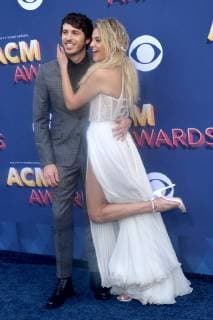 Morgan Evans (L) and Kelsea Ballerini attend the 53rd annual Academy of Country Music Awards held at MGM Grand Garden Arena in Las Vegas, Nevada on April 15, 2018. The show will be telecast live on CBS.  LAV20180415238 JIMxRUYMEN
