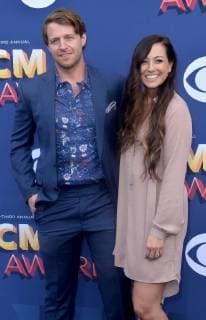 Jeff Venable (L) and Jenny Deloach attend the 53rd annual Academy of Country Music Awards held at MGM Grand Garden Arena in Las Vegas, Nevada on April 15, 2018. The show will be telecast live on CBS.  LAV20180415265 JIMxRUYMEN
