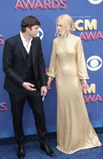 April 15, 2018 - Las Vegas, NV, U.S. - 15 April 2018 - Las Vegas, NV - Ashton Kutcher, Nicole Kidman. 2018 ACM Awards Red Carpet arrivals at MGM Grand Garden Arena. Photo Credit: MJT AdMedia Las Vegas U.S. - ZUMAa123 20180415_zaa_a123_037 Copyright: xMjtAdmediax