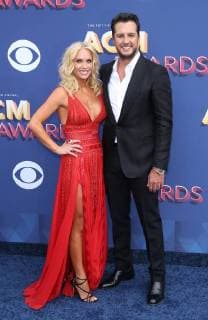 April 15, 2018 - Las Vegas, NV, U.S. - 15 April 2018 - Las Vegas, NV - Caroline Boyer, Luke Bryan. 2018 ACM Awards Red Carpet arrivals at MGM Grand Garden Arena. Photo Credit: MJT AdMedia Las Vegas U.S. - ZUMAa123 20180415_zaa_a123_050 Copyright: xMjtAdmediax