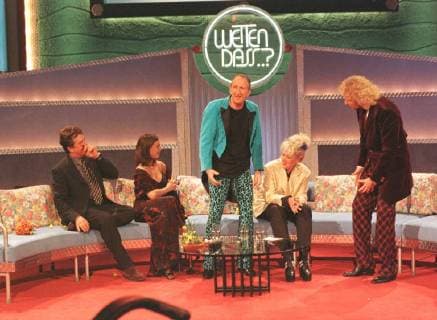 Wetten dass...? in Saarbrücken: v.l. Michael Schanze, Katharina Witt, Mike Krüger, Gaby Köster und Thomas Gottschalk. *** Betting in Saarbrücken Michael Schanze Katharina Witt Mike Krüger Gaby Köster and Thomas Gottschalk