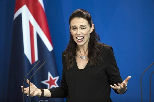 Bilder des Tages Premierministerin von Neuseeland Jacinda Ardern waehrend einer Pressekonferenz mit Bundeskanzlerin Merkel (nicht im Bild) im Kanzleramt am 17. April 2018. Bundeskanzlerin Merkel trifft Premierministerin von Neuseeland Jacinda Ardern