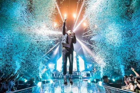 Entertainment Bilder der Woche KW16 Themen der Woche KW16 Bilder des Tages Die Musiker der Band Imagine Dragons stehen am 18. April 2018 in der König-Pilsener Arena in Oberhausen auf der Bühne. Konzert - Imagine Dragons in Oberhausen *** The musicians of the band Imagine Dragons are on 18 April 2018 in the King Pilsener Arena in Oberhausen on stage concert Imagine Dragons in Oberhausen