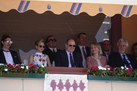 Fürst Albert II von Monaco mit Tochter Jazmin Grace Grimaldi und ihrem Freund Ian Mellenkamp in der Fürstenloge im Monte-Carlo Country Club beim Rolex Monte-Carlo Masters 1000 ATP World Tour Tennisturnier