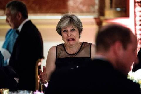 Entertainment Bilder der Woche KW16 Bilder des Tages . 19 04 2018. London, United Kingdom.British Prime Minister Theresa May at a dinner at Buckingham Palace in London during the Commonwealth Heads of Government Meeting (CHOGM)  xROTAx xi-Imagesx IIM-17549-0098