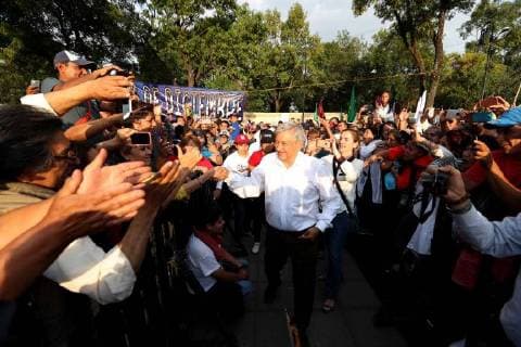 April 20, 2018 - CIUDAD DE MEXICO, Elections Elecciones-AMLO.- El candidato presidencial por la coalicion Juntos Haremos Historia, Andres Manuel Lopez Obrador, se acude este 20 de abril 2018 a la explanada de la delegacion Xochimilco, como parte de sus actividades proselitistas. Foto: Agencia EL UNIVERSAL MAR  - ZUMAu78_ 20180420_zaf_u78_605 Copyright: xValentexRosasx