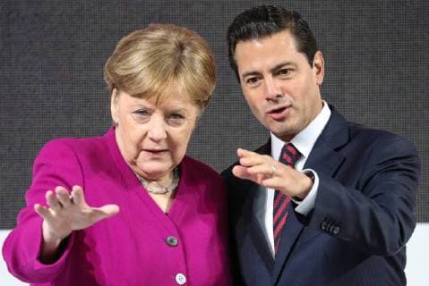 Themen der Woche KW17 Bilder des Tages 23.04.2018, Niedersachsen, Hannover: Bundeskanzlerin Angela Merkel (CDU) und Enrique Pena Nieto, Präsident des Gastlandes Mexiko, stehen bei der Hannover Messe 2018 auf dem Stand des Partnerlandes, *** 23 04 2018 Niedersachsen Hanover Federal Chancellor Angela Merkel CDU and Enrique Pena Nieto President of the host country Mexico will be at the stand of the partner country at the Hannover Messe 2018