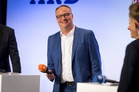 ZDF-Moderator Oliver Welke. WM-Pressekonferenz der ARD und ZDF, 23.04.18 Hamburg Schleswig-Holstein Germany Empire Riverside Hotel *** ZDF presenter Oliver Welke WM Press conference of the ARD and ZDF 23 04 18 Hamburg Schleswig Holstein Germany Empire Riverside Hotel Copyright: xAgentur54Gradx xFelixxKoenigx