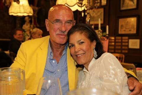 23.04.2018, Marchfelderhof Deutsch-Wagram, Verleihung des GOLDENEN SPARGELS, an die Spargelköchin des Jahres 2018 im Bild: Otto Retzer -mit Gattin Shirley, Verleihung des GOLDENEN SPARGELS