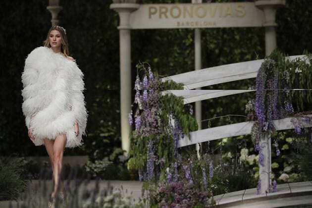 April 23, 2018 - Barcelona, Catalonia, Spain - April 23, 2018 - Barcelona, Spain - Pronovias Parade: A model walks the runway at the Pronovias show during the Barcelona Bridal Week 2018. Barcelona Spain - ZUMAa178 20180423_zap_a178_002 Copyright: xMarcxDominguezx