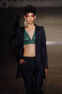 A model presents a creation of the Mexican designer Paloma Lira for the Fall Winter season, during the Mercedes-Benz Fashion Week, in Mexico City, Mexico, 24 April 2018. The fashion event will be held until April 27. Mercedes-Benz Fashion Week in Mexico City !ACHTUNG: NUR REDAKTIONELLE NUTZUNG!  Copyright: xSashenkaxGutierrezx CMX01 20180425-636602279362083450