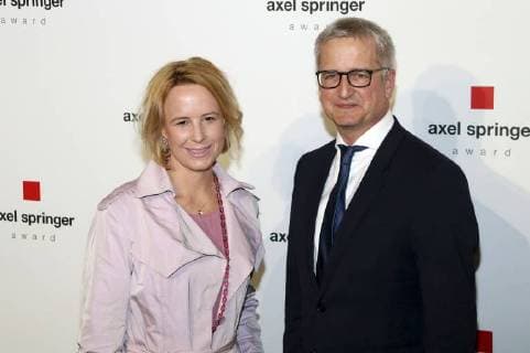 Julia Becker und Jörg Quoos bei der Verleihung des Axel Springer Award 2018 im Axel-Springer-Haus. Berlin, 24.04.2018