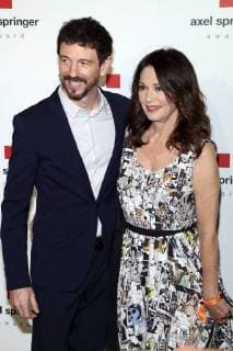 Oliver Berben mit Mutter Iris Berben bei der Verleihung des Axel Springer Award 2018 im Axel-Springer-Haus. Berlin, 24.04.2018