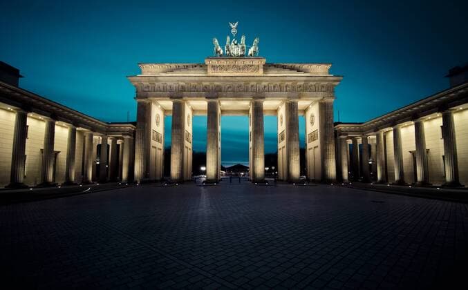 Germany, Berlin, Brandenburg Gate at night  STCF00487