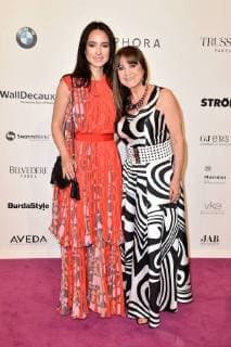 Stephanie Stumph und ihre Mutter Christine Stumph bei der Ankunft zur Verleihung Deutscher Parfumpreis - Duftstars 2018 am 25.04.2018 in Berlin Deutscher Parfumpreis Duftstars 2018 in Berlin