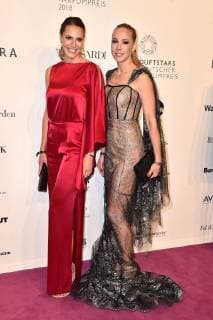 Bilder des Tages Esther Sedlaczek und Sylvia Walker bei der Ankunft zur Verleihung Deutscher Parfumpreis - Duftstars 2018 am 25.04.2018 in Berlin Deutscher Parfumpreis Duftstars 2018 in Berlin