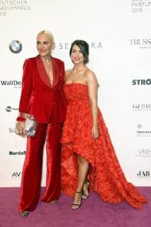 Natascha Ochsenknecht und Jessica Paszka bei der 26. Verleihung des Deutschen Parfumpreises Duftstars 2018 im Flughafen Tempelhof. Berlin, 25.04.2018