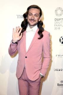 Riccardo Simonetti bei der 26. Verleihung des Deutschen Parfumpreises Duftstars 2018 im Flughafen Tempelhof. Berlin, 25.04.2018